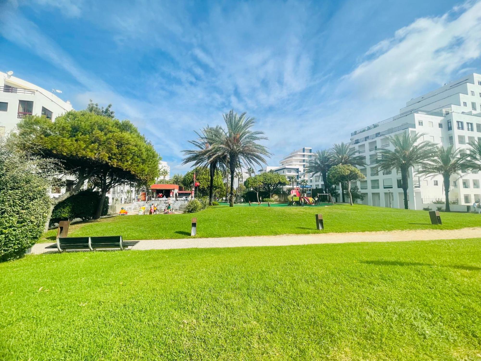 Avenida Mar 1 - Ar-Condicionado, Wifi E 200Mts Da Praia Quarteira Exterior photo
